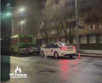 Авария возле универмага в Гомеле: легковушка въехала в автобус
