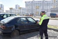 В Новобелице сотрудники ГАИ проверили брошенные машины